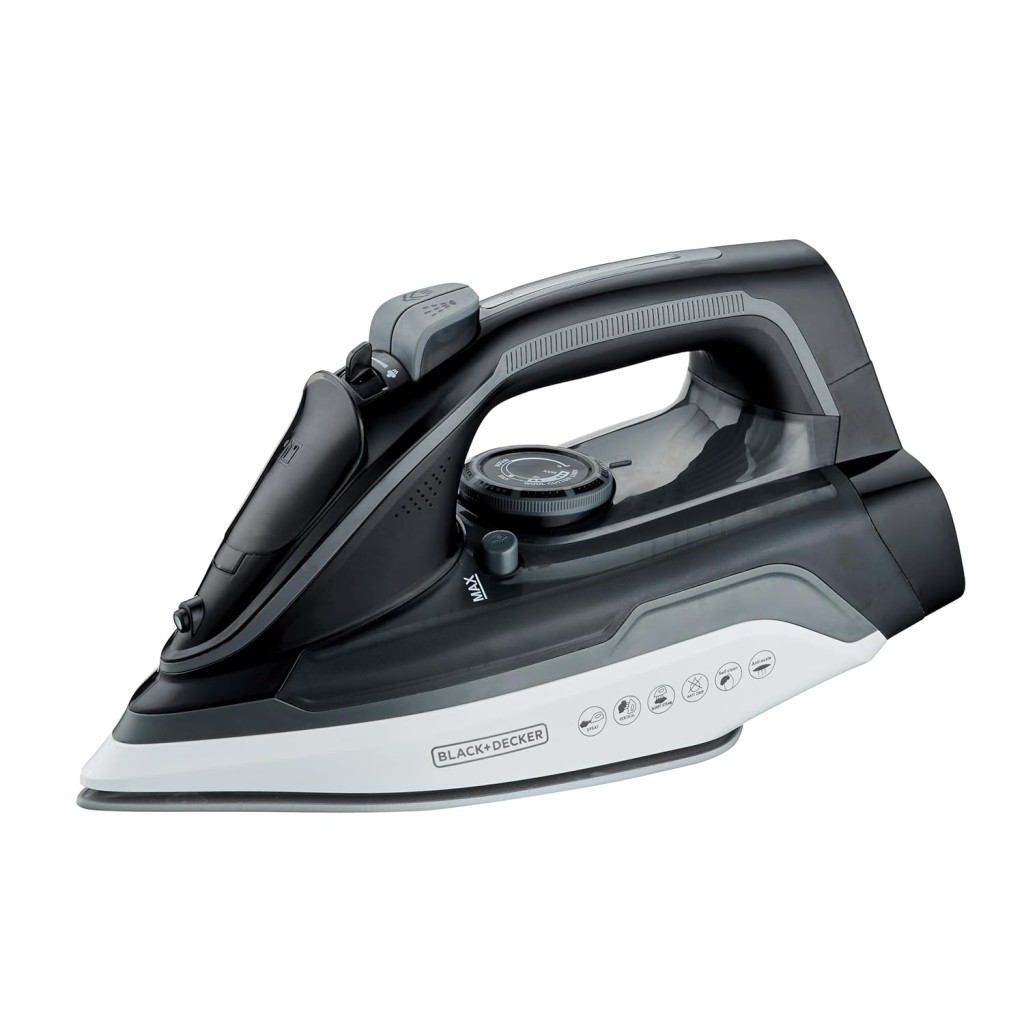 Black+Decker BXIR2602IN 1800W Steam Iron Black & White
